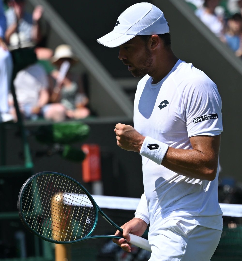 戴维斯杯险胜温网，梅德韦杰夫关键制胜