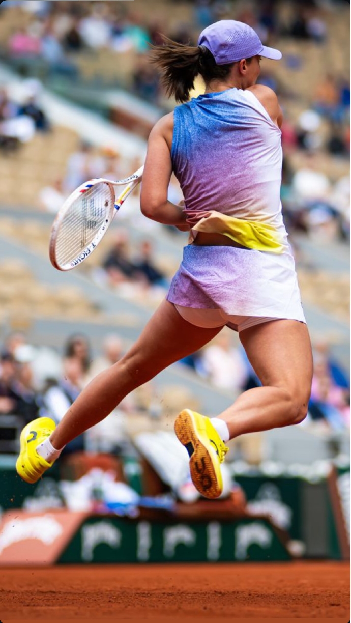 阿斯顿马丁轻取梅赛德斯，勒克莱尔刷新纪录