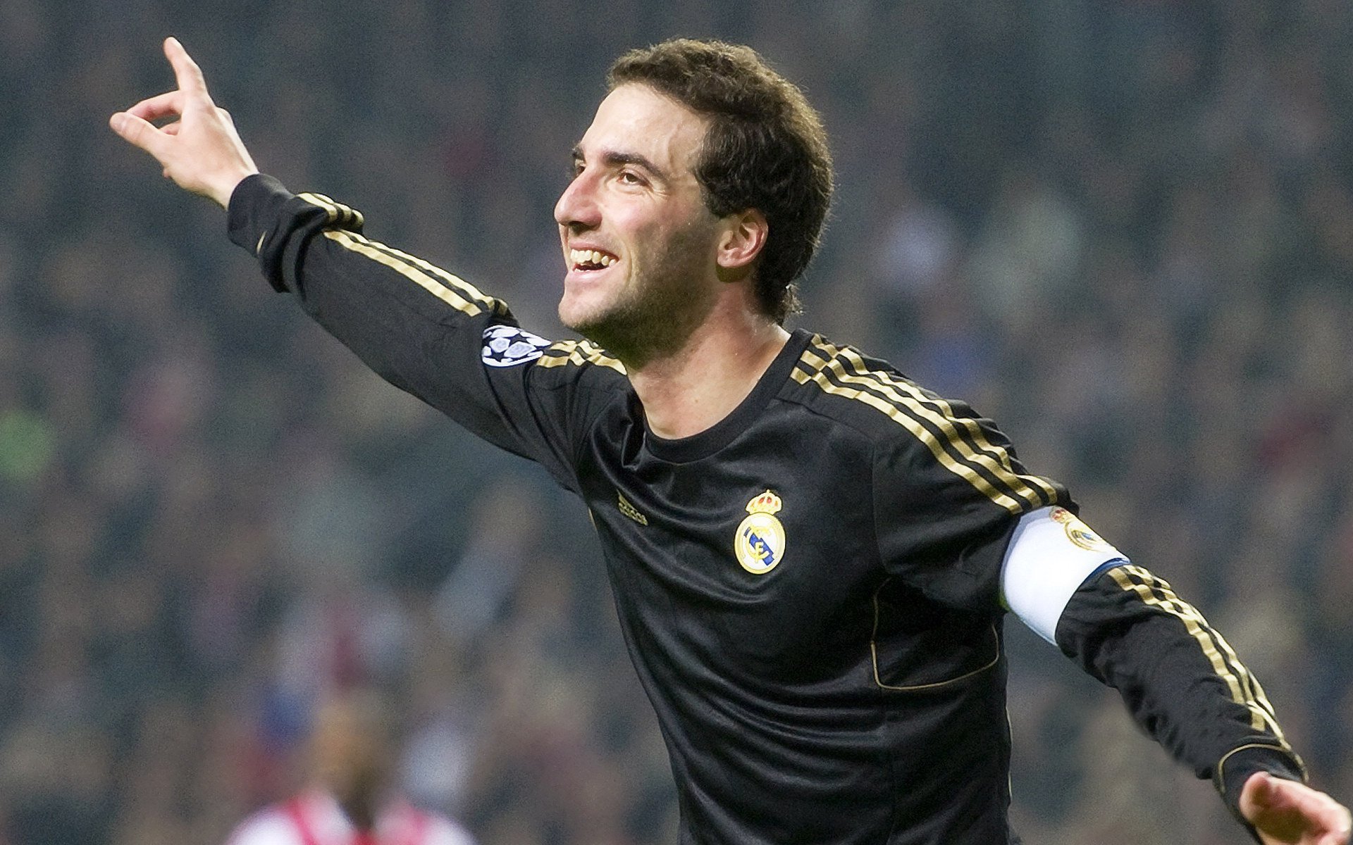 拳台、星辰与铁骨，卡内洛·阿尔瓦雷斯用铁拳定义伟大之夜