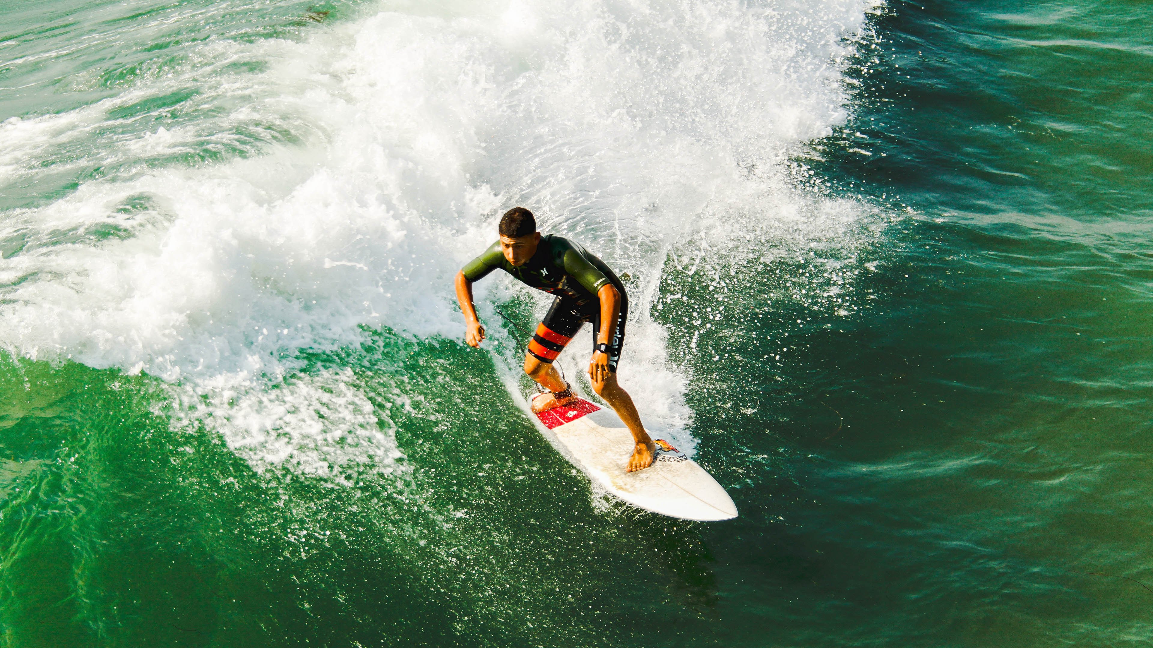 阿坎吉爆发！加勒比飓风防线，牙买加如何在友谊赛神话中锁死巴萨