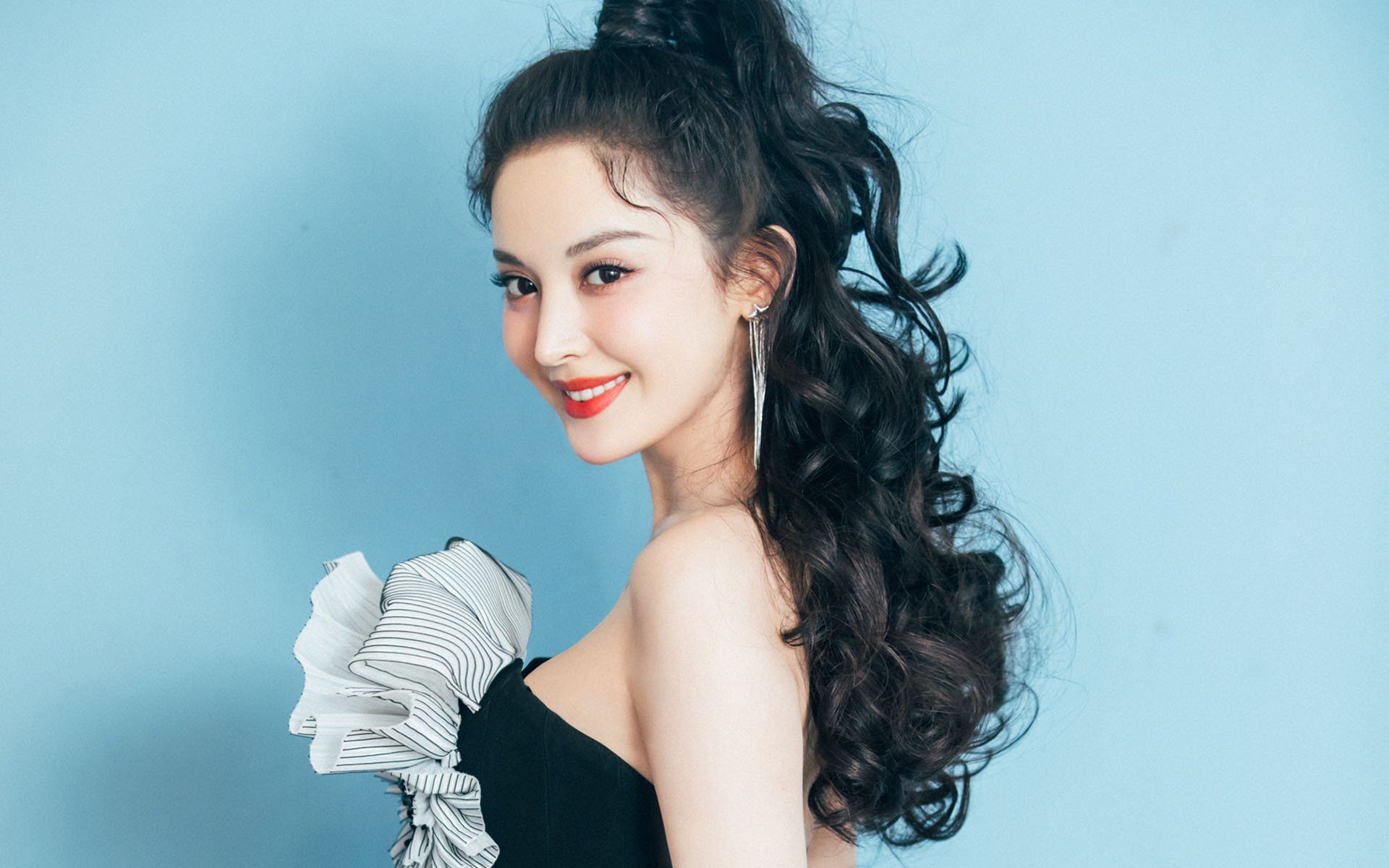 北极光下的钢铁洪流,哈兰德与塞尔维亚如何用一场6-0颠覆世界杯旧秩序